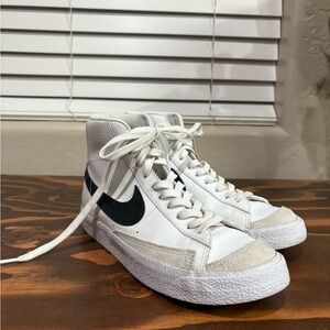 Nike Blazer Mid ‘77